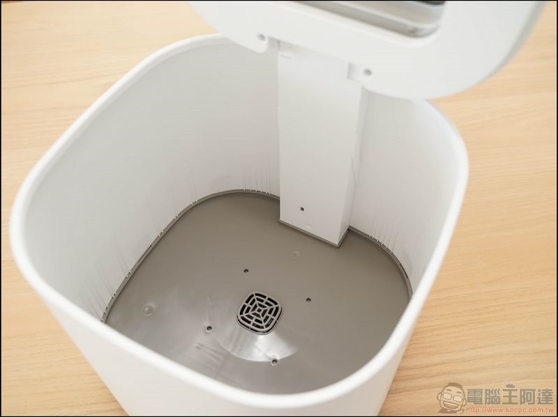 拓牛T Air X 全自動垃圾桶 開箱 - 11 拓牛T Air X 全自動垃圾桶 開箱 - 11