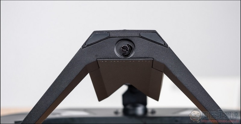 AORUS FI32Q Gaming Monitor 開箱 - 06 AORUS FI32Q Gaming Monitor 開箱 - 06