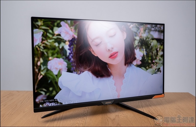 AORUS FI32Q Gaming Monitor 開箱 - 08 AORUS FI32Q Gaming Monitor 開箱 - 08