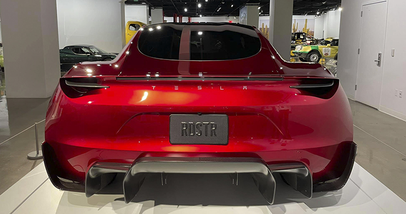 超級快的 Tesla Roadster 得等到 2023 年才「可能」出貨了 - 電腦王阿達