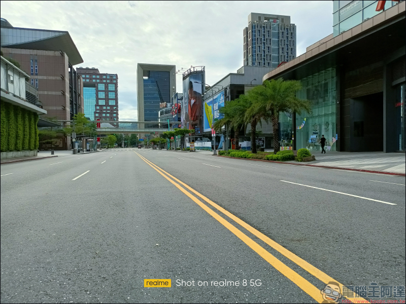 realme 8 5G 開箱動手玩|登入 5G・越級體驗!全台首搭載天璣 700 5G 處理器,全新夜景濾鏡、5000mAh 大電量 - 電腦王阿達 realme 8 5G 開箱動手玩|登入 5G・越級體驗!全台首搭載天璣 700 5G 處理器,全新夜景濾鏡、5000mAh 大電量 - 電腦王阿達