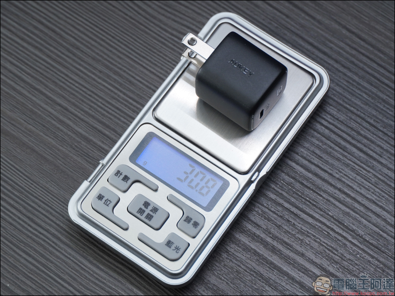 AUKEY Omnia 氮化鎵GaN系列充電器開箱動手玩|打造高品質數位生活, iPhone、iPad 、MacBook 系列快充必備! - 電腦王阿達 AUKEY Omnia 氮化鎵GaN系列充電器開箱動手玩|打造高品質數位生活, iPhone、iPad 、MacBook 系列快充必備! - 電腦王阿達