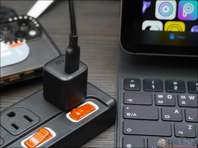 AUKEY Omnia 氮化鎵GaN系列充電器開箱動手玩|打造高品質數位生活, iPhone、iPad 、MacBook 系列快充必備! - 電腦王阿達 AUKEY Omnia 氮化鎵GaN系列充電器開箱動手玩|打造高品質數位生活, iPhone、iPad 、MacBook 系列快充必備! - 電腦王阿達