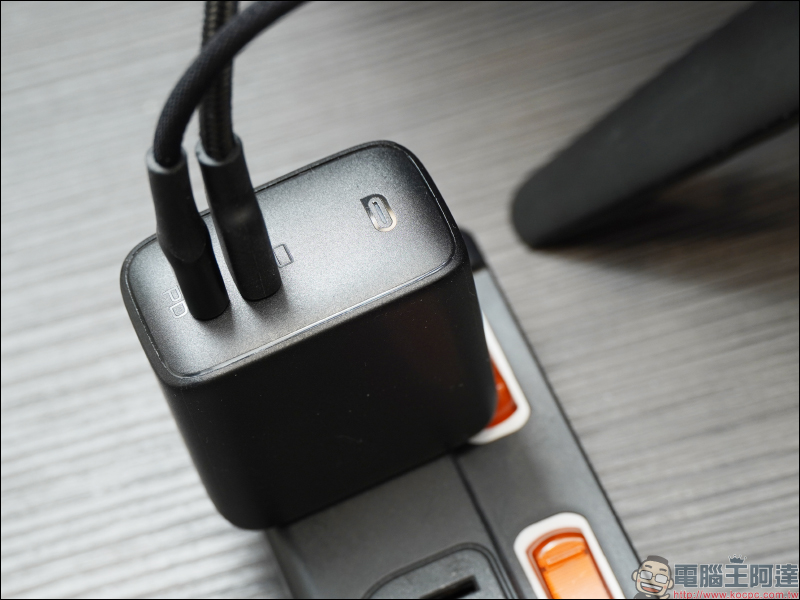 AUKEY Omnia 氮化鎵GaN系列充電器開箱動手玩|打造高品質數位生活, iPhone、iPad 、MacBook 系列快充必備! - 電腦王阿達 AUKEY Omnia 氮化鎵GaN系列充電器開箱動手玩|打造高品質數位生活, iPhone、iPad 、MacBook 系列快充必備! - 電腦王阿達