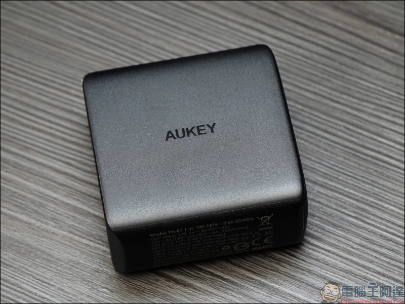 AUKEY Omnia 氮化鎵GaN系列充電器開箱動手玩|打造高品質數位生活, iPhone、iPad 、MacBook 系列快充必備! - 電腦王阿達 AUKEY Omnia 氮化鎵GaN系列充電器開箱動手玩|打造高品質數位生活, iPhone、iPad 、MacBook 系列快充必備! - 電腦王阿達