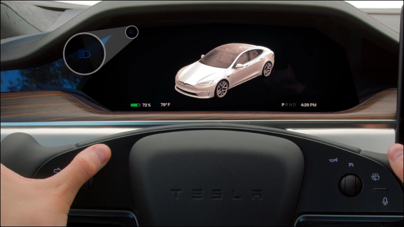 特斯拉 Model S 官方教學影片釋出:全新駕駛介面、Yoke 方向盤操作一次搞懂!(同場加映:Model S Plaid 簡單粗暴的起步加速實錄) - 電腦王阿達 特斯拉 Model S 官方教學影片釋出:全新駕駛介面、Yoke 方向盤操作一次搞懂!(同場加映:Model S Plaid 簡單粗暴的起步加速實錄) - 電腦王阿達