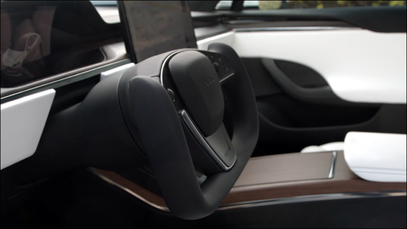 特斯拉 Model S 官方教學影片釋出:全新駕駛介面、Yoke 方向盤操作一次搞懂!(同場加映:Model S Plaid 簡單粗暴的起步加速實錄) - 電腦王阿達 特斯拉 Model S 官方教學影片釋出:全新駕駛介面、Yoke 方向盤操作一次搞懂!(同場加映:Model S Plaid 簡單粗暴的起步加速實錄) - 電腦王阿達