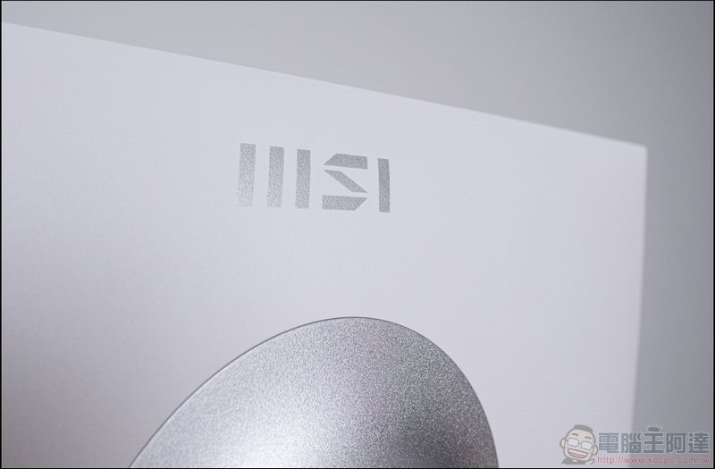 超實用工作型電競螢幕 MSI Modern MD241P 開箱 - 08 超實用工作型電競螢幕 MSI Modern MD241P 開箱 - 08