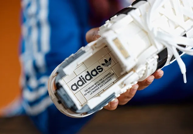 樂高將推出「LEGO adidas Originals Superstar」經典還原adidas Superstar 鞋款 - 電腦王阿達 樂高將推出「LEGO adidas Originals Superstar」經典還原adidas Superstar 鞋款 - 電腦王阿達