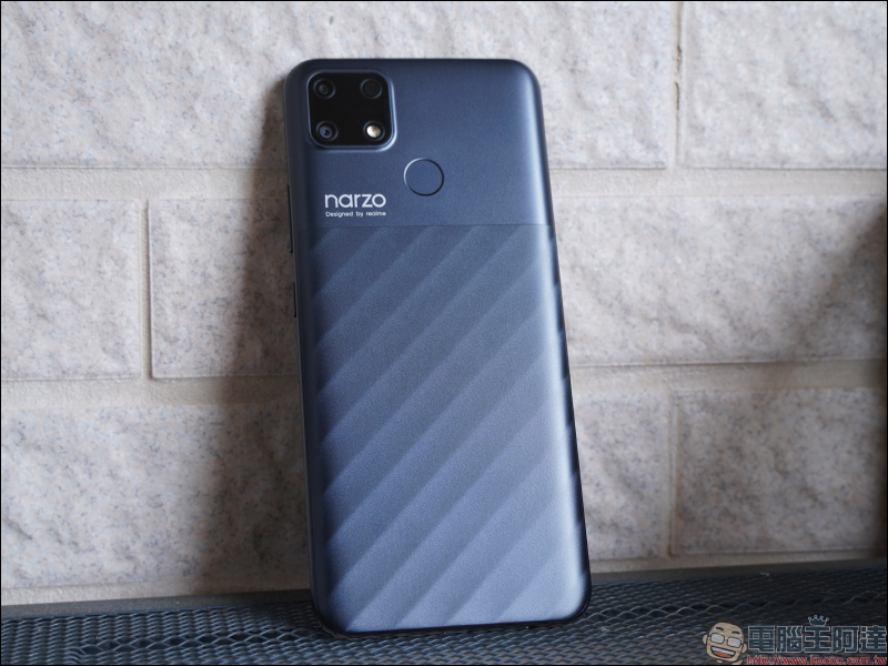realme narzo 30A 開箱動手玩|6000mAh 超大電量平民遊戲機,四千有找 - 電腦王阿達 realme narzo 30A 開箱動手玩|6000mAh 超大電量平民遊戲機,四千有找 - 電腦王阿達