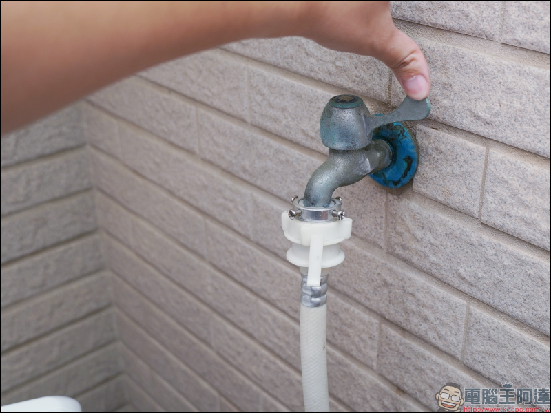 SAWAWA 淨衣專家「洗衣機專用微米氣泡產生器」動手玩| 100 億個微米氣泡、安裝容易,髒衣還原神器! - 電腦王阿達 SAWAWA 淨衣專家「洗衣機專用微米氣泡產生器」動手玩| 100 億個微米氣泡、安裝容易,髒衣還原神器! - 電腦王阿達