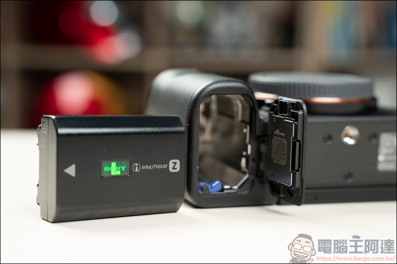 對焦快+翻轉螢幕!最輕巧全片幅單眼VLOG神器 SONY A7C 開箱 - 電腦王阿達 對焦快+翻轉螢幕!最輕巧全片幅單眼VLOG神器 SONY A7C 開箱 - 電腦王阿達