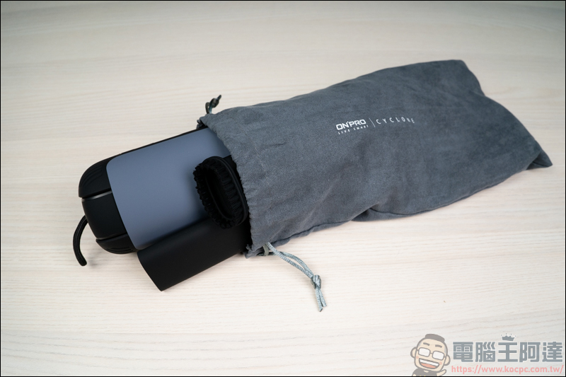 ONPRO UV-V1 Pro 二代 迷你手持無線吸塵器,小巧機身 5.2Kpa 大吸力 - 電腦王阿達 ONPRO UV-V1 Pro 二代 迷你手持無線吸塵器,小巧機身 5.2Kpa 大吸力 - 電腦王阿達