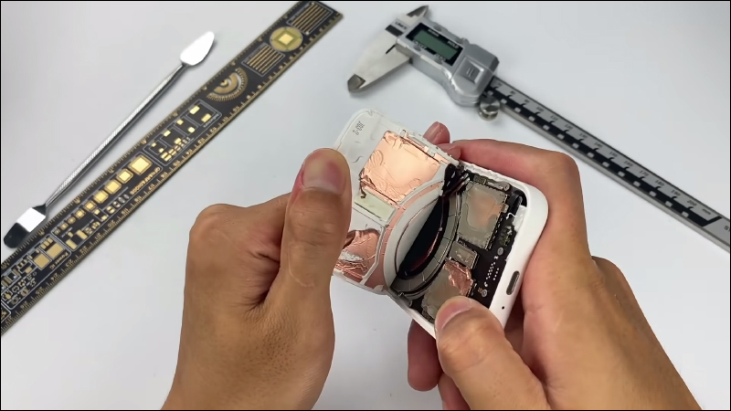 Apple 原廠的 MagSafe 外接式電池被拆解,內部採用雙電池設計 - 電腦王阿達 Apple 原廠的 MagSafe 外接式電池被拆解,內部採用雙電池設計 - 電腦王阿達