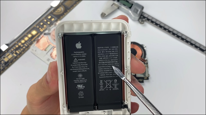 Apple 原廠的 MagSafe 外接式電池被拆解,內部採用雙電池設計 - 電腦王阿達 Apple 原廠的 MagSafe 外接式電池被拆解,內部採用雙電池設計 - 電腦王阿達