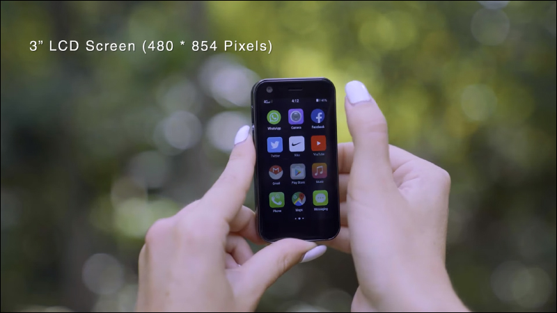 號稱全球最小智慧型手機 Mony Mint 開放募資：早鳥價約 2,754 元，機身小巧大概是它唯一優點 - 電腦王阿達