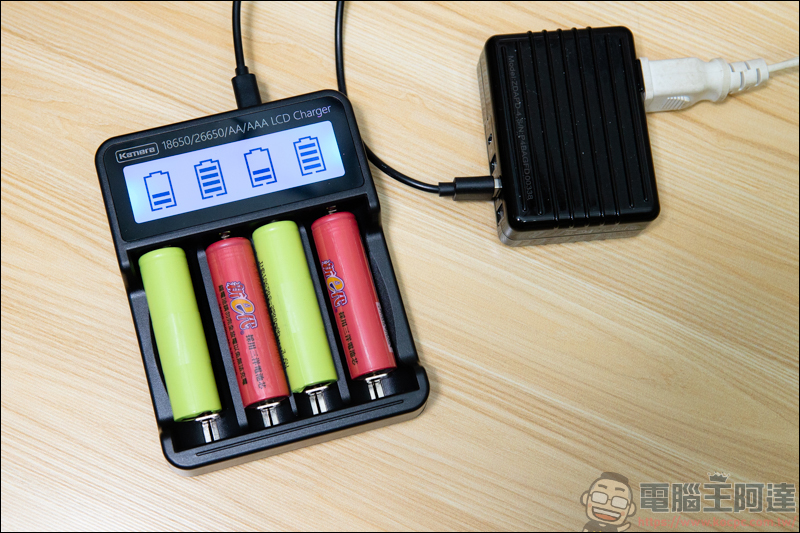 佳美能鎳氫電池充電器與多功能充電器，隨時隨地為各式電池充滿電 - 電腦王阿達