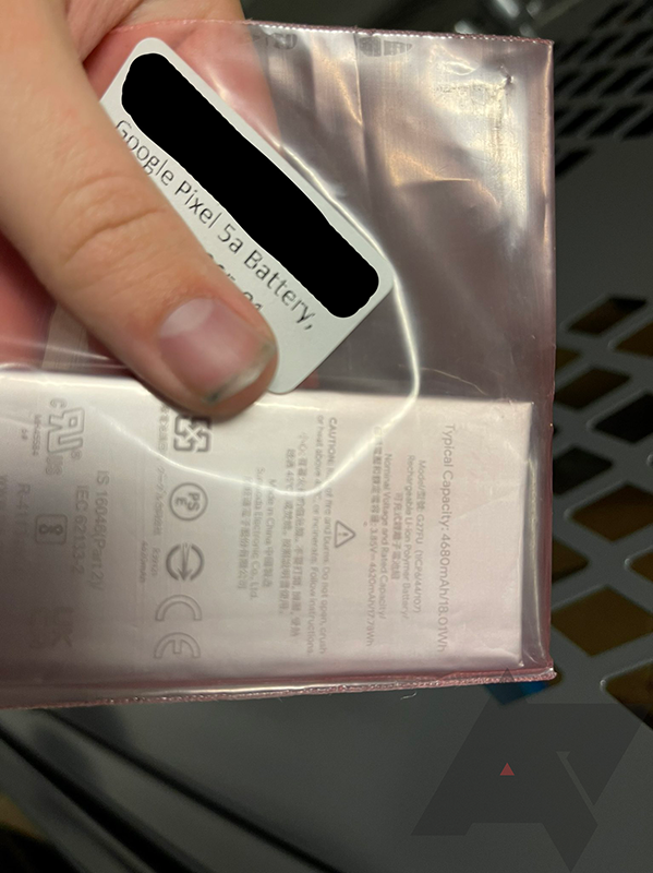Pixel 5a 真的近了!?Pixel 手機系列最大電池於拆解照現身 - 電腦王阿達 Pixel 5a 真的近了!?Pixel 手機系列最大電池於拆解照現身 - 電腦王阿達