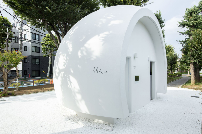 日本東京公廁計畫新作品「Hi Toilet」，採全語音控制的非接觸式設計，開門、沖水、放音樂都免動手 - 電腦王阿達