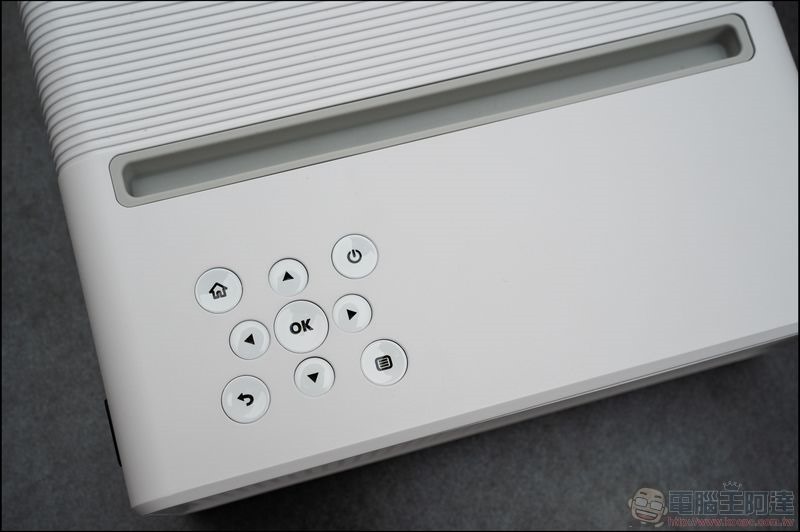 ROLY M2 多功能微型投影機 開箱 - 08 ROLY M2 多功能微型投影機 開箱 - 08