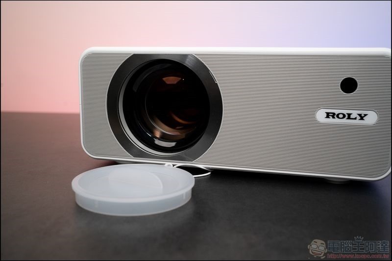 ROLY M2 多功能微型投影機 開箱 - 14 ROLY M2 多功能微型投影機 開箱 - 14