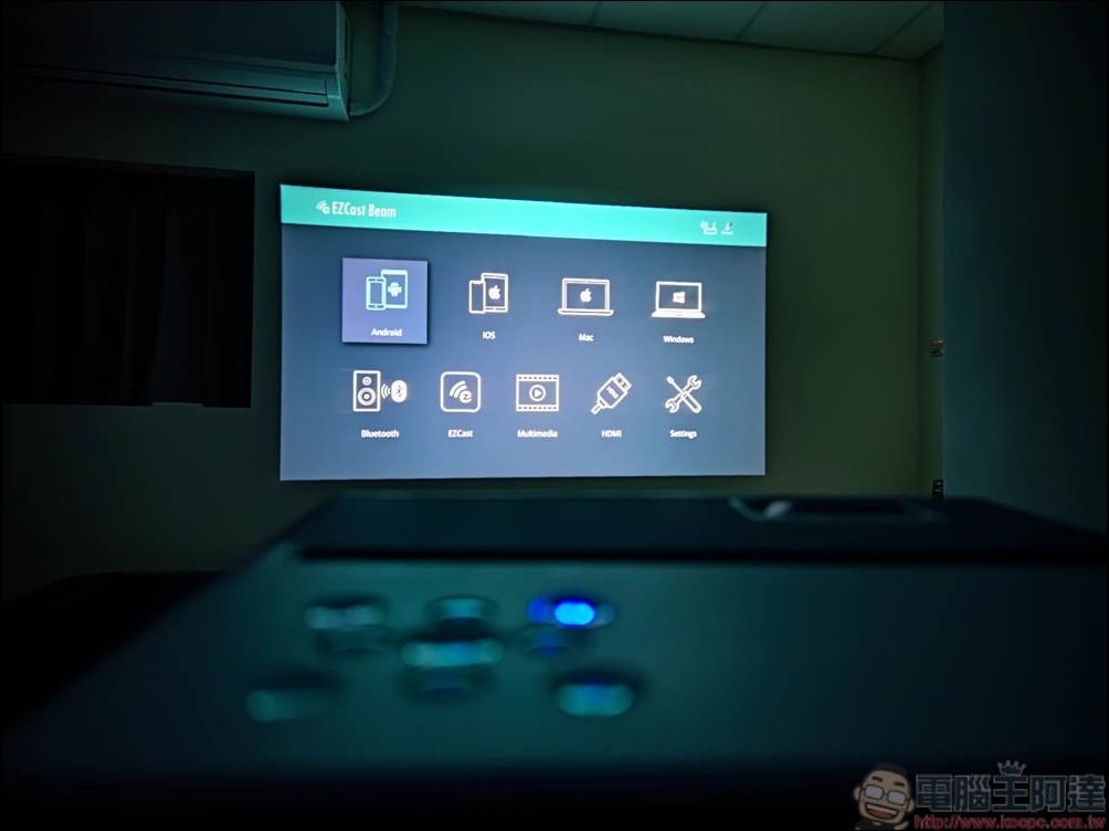 ROLY M2 多功能微型投影機 開箱 - 15 ROLY M2 多功能微型投影機 開箱 - 15