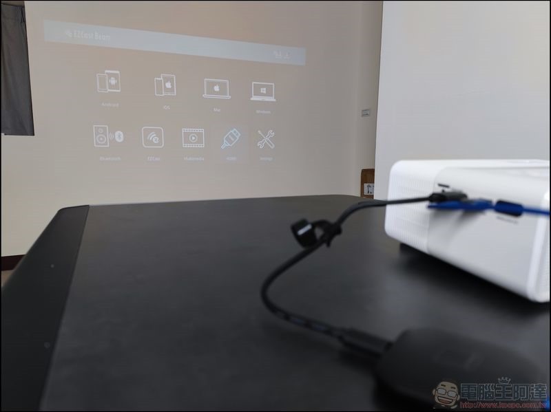 ROLY M2 多功能微型投影機 開箱 - 21 ROLY M2 多功能微型投影機 開箱 - 21