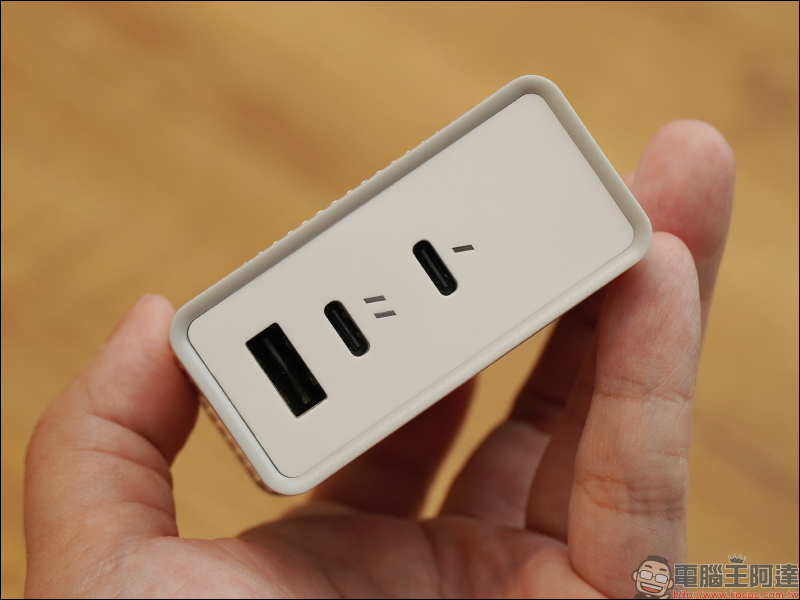 iPhone 13 快充必備! Allite 系列與 UIBI 系列快速充電器開箱 - 電腦王阿達 iPhone 13 快充必備! Allite 系列與 UIBI 系列快速充電器開箱 - 電腦王阿達