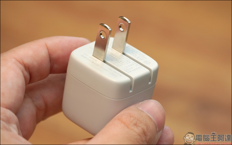 iPhone 13 快充必備! Allite 系列與 UIBI 系列快速充電器開箱 - 電腦王阿達 iPhone 13 快充必備! Allite 系列與 UIBI 系列快速充電器開箱 - 電腦王阿達