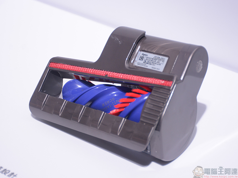 Dyson V12 Detect Slim 智能輕量無線吸塵器正式登台,以雷射偵測使微塵無所遁形 - 電腦王阿達 Dyson V12 Detect Slim 智能輕量無線吸塵器正式登台,以雷射偵測使微塵無所遁形 - 電腦王阿達