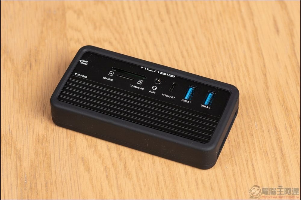 ACASIS 10-in-1 SSD 集線盒開箱 - 13 ACASIS 10-in-1 SSD 集線盒開箱 - 13