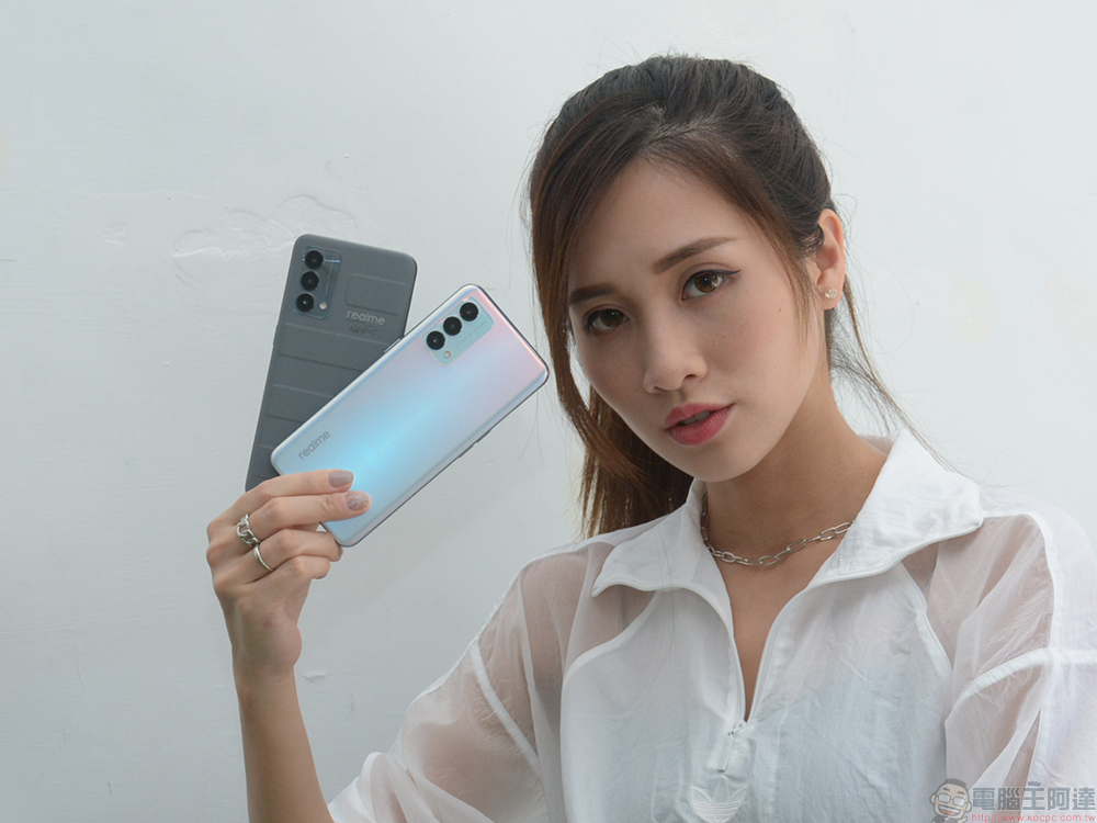 realme GT 大師版在台上市,強烈設計感的街拍新寵 - 電腦王阿達 realme GT 大師版在台上市,強烈設計感的街拍新寵 - 電腦王阿達