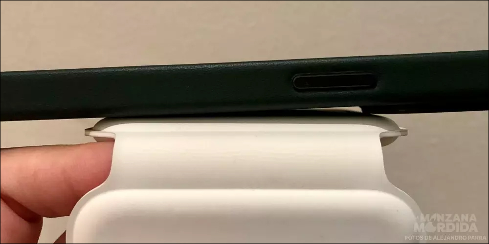 iPhone 13 Pro Max 和 iPhone 13 Pro 跌落測試,史上最沉 iPhone 究竟耐摔嗎? - 電腦王阿達 iPhone 13 Pro Max 和 iPhone 13 Pro 跌落測試,史上最沉 iPhone 究竟耐摔嗎? - 電腦王阿達