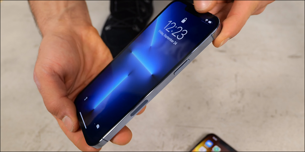 iPhone 13 Pro Max 和 iPhone 13 Pro 跌落測試,史上最沉 iPhone 究竟耐摔嗎? - 電腦王阿達 iPhone 13 Pro Max 和 iPhone 13 Pro 跌落測試,史上最沉 iPhone 究竟耐摔嗎? - 電腦王阿達