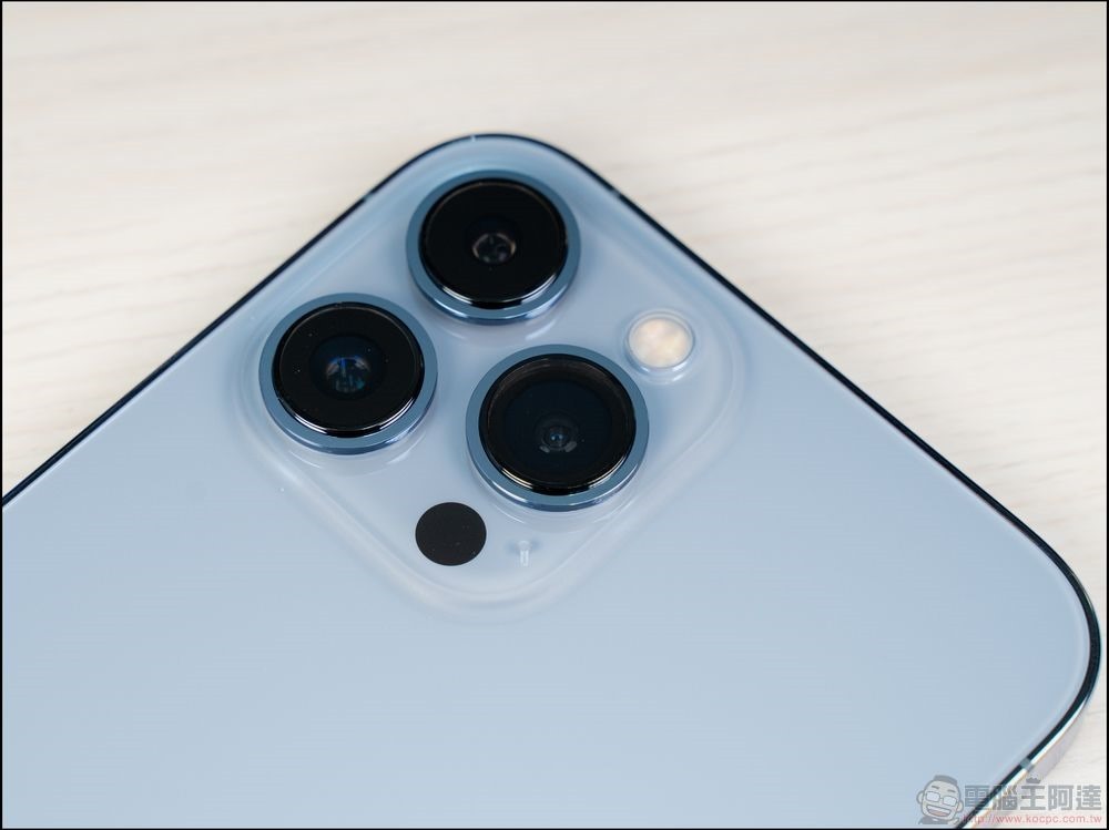 iPhone 13 Pro Max 開箱評測 - 06 iPhone 13 Pro Max 開箱評測 - 06