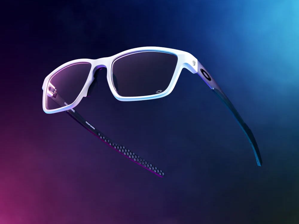 ROCCAT 跟 OAKLEY 合作推出「PC 電競眼鏡」，號稱更舒服、看得更清楚 - 電腦王阿達