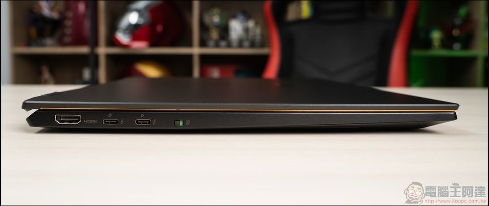 MSI Summit E16 Flip 開箱 - 14 MSI Summit E16 Flip 開箱 - 14