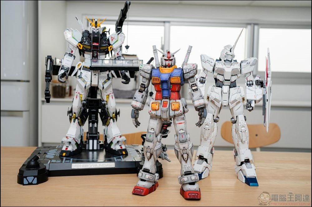 Perfect Grade Unleashed Gundam RX-78-2 開箱 - 01 Perfect Grade Unleashed Gundam RX-78-2 開箱 - 01