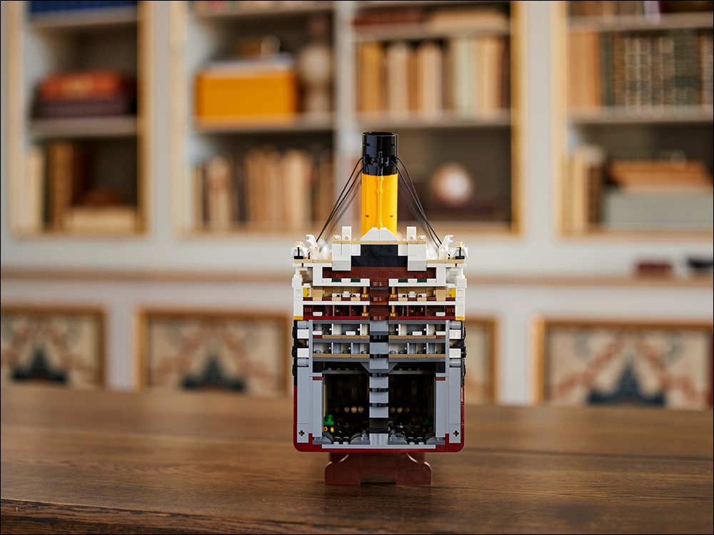 LEGO 推出鐵達尼號積木模型，多達 9,090 片零件、全長 135 公分，史詩級樂高船艦！ - 電腦王阿達