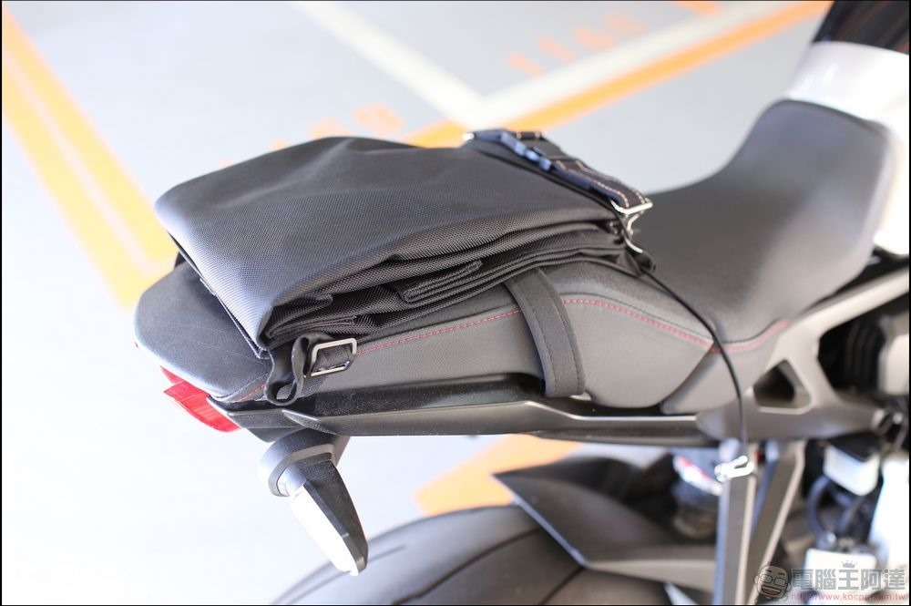 Z BAG 車用快取包 - 30 Z BAG 車用快取包 - 30