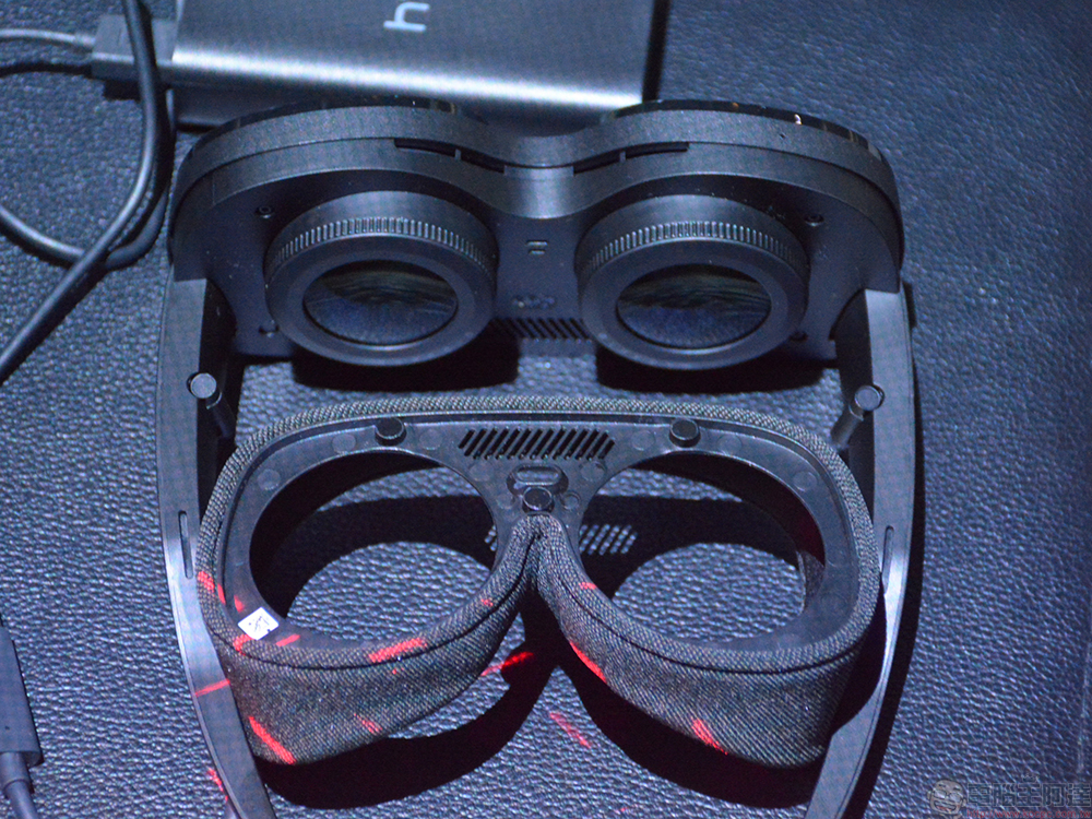 HTC VIVE Flow 在台發表,輕盈直覺打造全新行動 VR 體驗 - 電腦王阿達 HTC VIVE Flow 在台發表,輕盈直覺打造全新行動 VR 體驗 - 電腦王阿達