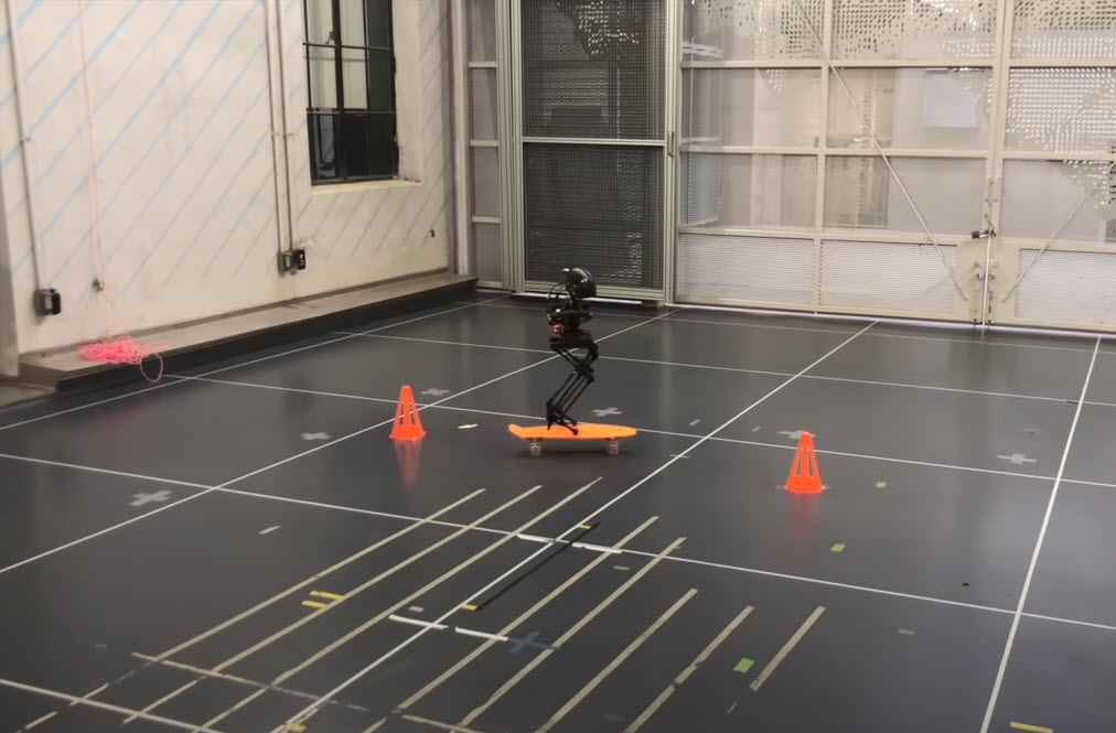 加州理工學院實驗性雙足機器人「LEONARDO」能玩滑板、在繩索上行走 - 電腦王阿達 加州理工學院實驗性雙足機器人「LEONARDO」能玩滑板、在繩索上行走 - 電腦王阿達
