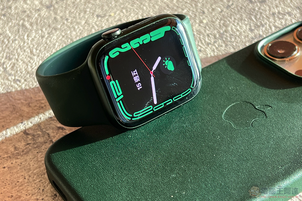Apple 釋出 WatchOS 8.4 更新,解決部分型號無法充電的問題 - 電腦王阿達 Apple 釋出 WatchOS 8.4 更新,解決部分型號無法充電的問題 - 電腦王阿達