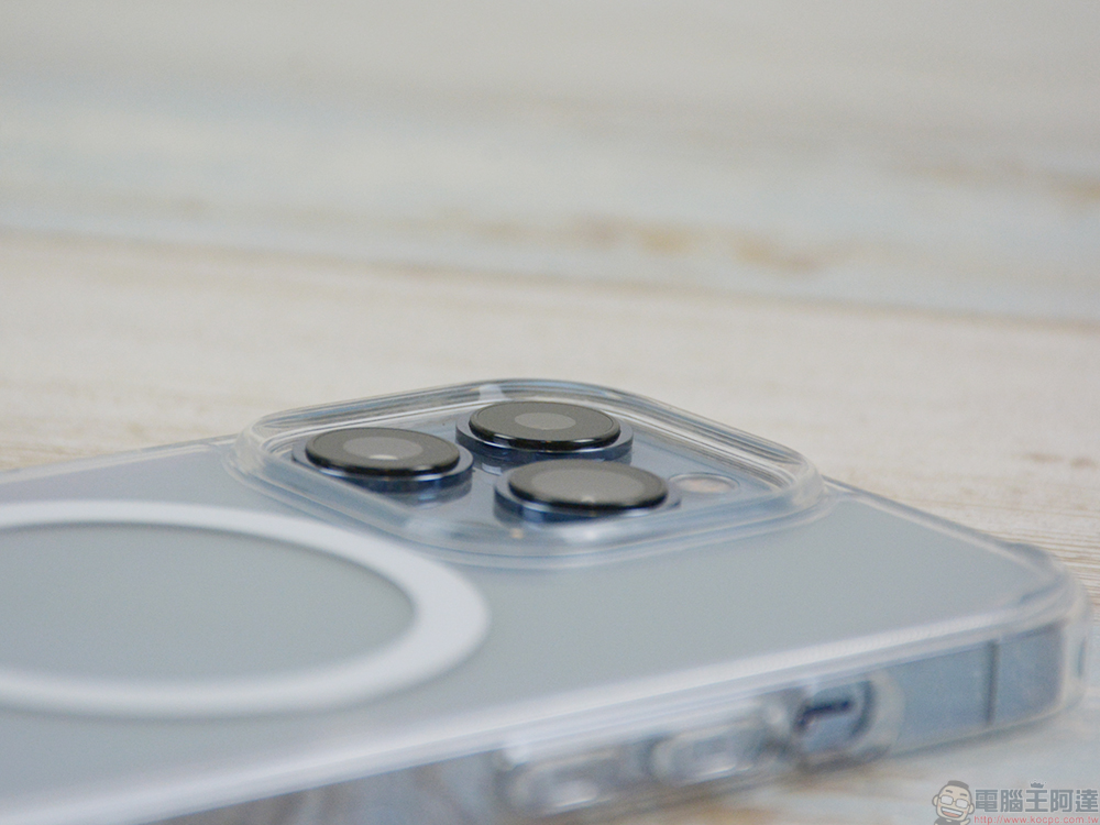 Spigen iPhone 13 Pro 系列防摔保護殼動手玩,極簡美學、精湛工藝與耐用的絕妙平衡 - 電腦王阿達 Spigen iPhone 13 Pro 系列防摔保護殼動手玩,極簡美學、精湛工藝與耐用的絕妙平衡 - 電腦王阿達