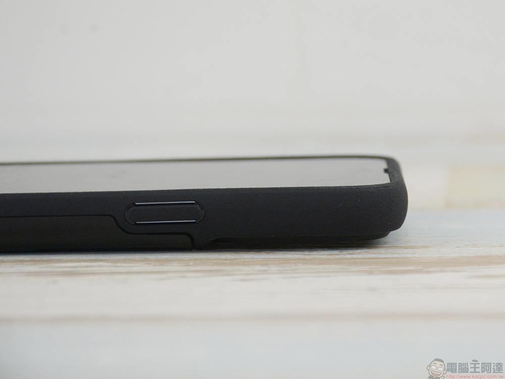 Spigen iPhone 13 Pro 系列防摔保護殼動手玩,極簡美學、精湛工藝與耐用的絕妙平衡 - 電腦王阿達 Spigen iPhone 13 Pro 系列防摔保護殼動手玩,極簡美學、精湛工藝與耐用的絕妙平衡 - 電腦王阿達