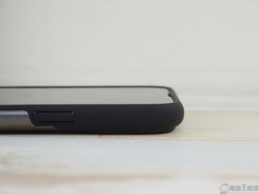 Spigen iPhone 13 Pro 系列防摔保護殼動手玩,極簡美學、精湛工藝與耐用的絕妙平衡 - 電腦王阿達 Spigen iPhone 13 Pro 系列防摔保護殼動手玩,極簡美學、精湛工藝與耐用的絕妙平衡 - 電腦王阿達