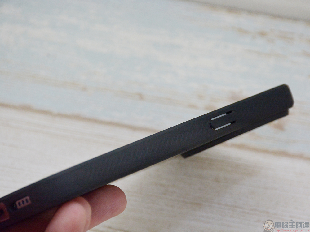 Spigen iPhone 13 Pro 系列防摔保護殼動手玩,極簡美學、精湛工藝與耐用的絕妙平衡 - 電腦王阿達 Spigen iPhone 13 Pro 系列防摔保護殼動手玩,極簡美學、精湛工藝與耐用的絕妙平衡 - 電腦王阿達