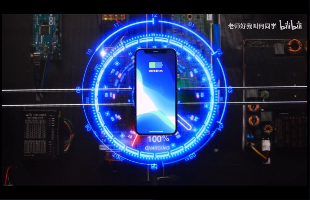中國網友自製無線追蹤式充電,整張桌子隨手放都能充 - 電腦王阿達 中國網友自製無線追蹤式充電,整張桌子隨手放都能充 - 電腦王阿達