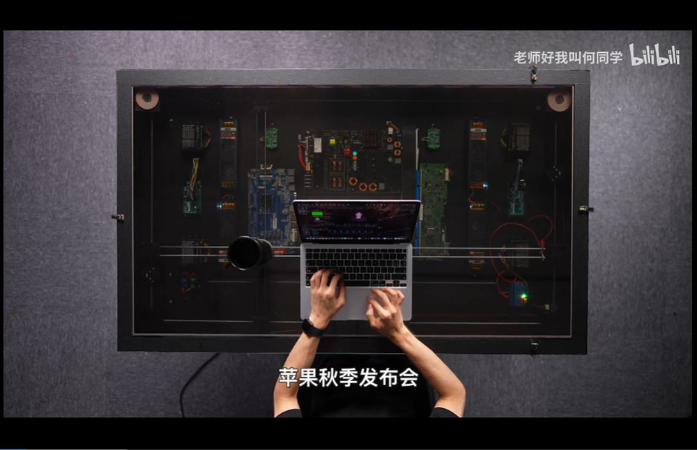 中國網友自製無線追蹤式充電,整張桌子隨手放都能充 - 電腦王阿達 中國網友自製無線追蹤式充電,整張桌子隨手放都能充 - 電腦王阿達