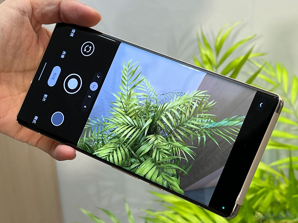 Google Pixel 6 / 6 Pro 實機動眼看:夜拍、動態與魔術橡皮擦好厲害 - 電腦王阿達 Google Pixel 6 / 6 Pro 實機動眼看:夜拍、動態與魔術橡皮擦好厲害 - 電腦王阿達